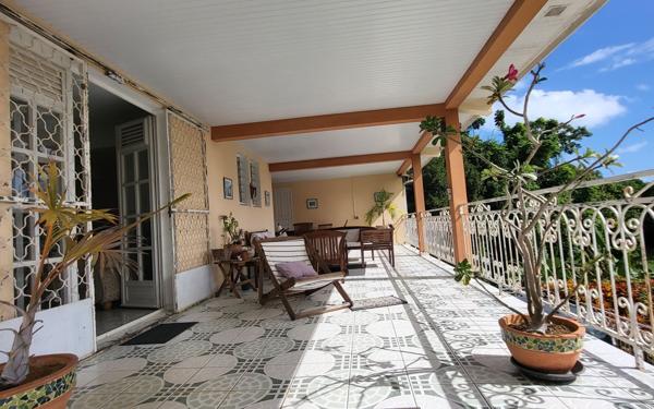 Maison à vendre    4 pièces • 125 m2 Le Robert