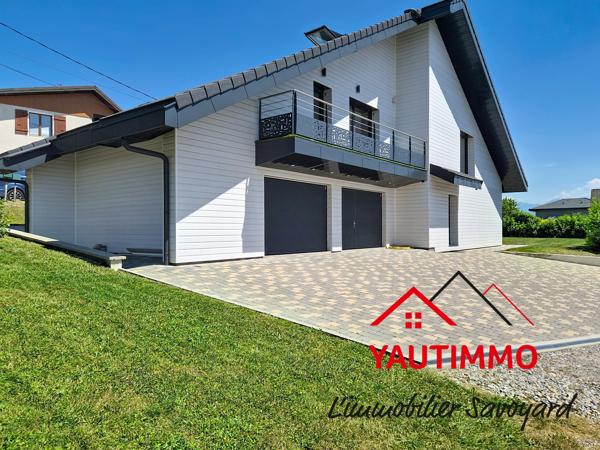 MAISON RÉCENTE 2022 – CONTEMPORAINE – 130 M² – 4 CHAMBRES + BUREAU – TERRAIN 780 M² – GARAGE DOUBLE 62 M² – CR