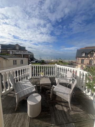RARE SUR LE MARCHÉ Appartement T2 VUE MER TERRASSE