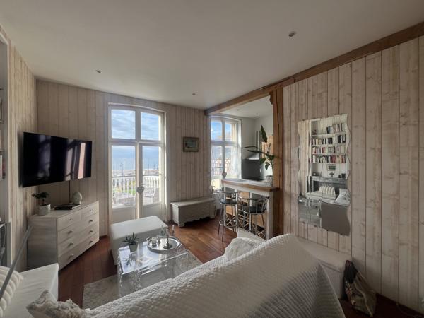 RARE SUR LE MARCHÉ Appartement T2 VUE MER TERRASSE