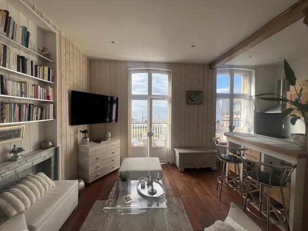 RARE SUR LE MARCHÉ Appartement T2 VUE MER TERRASSE