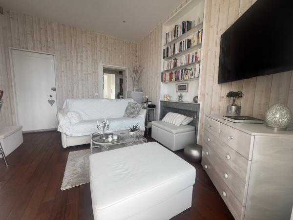 RARE SUR LE MARCHÉ Appartement T2 VUE MER TERRASSE