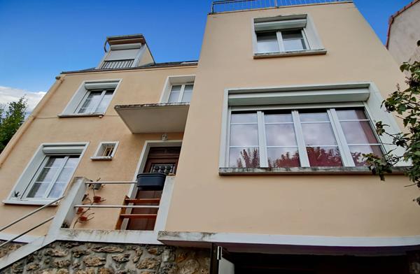 SURESNES Quartier Criolla Maison de ville