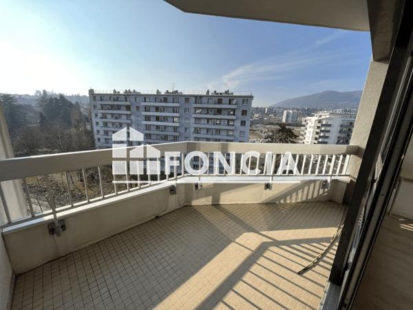 Location Appartement 2 pièces 66 m² - RESIDENCE EMERAUDE Voiron 38500
