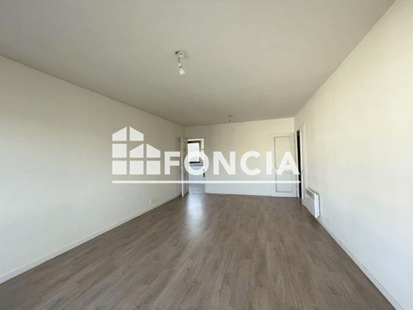 Location Appartement 2 pièces 66 m² - RESIDENCE EMERAUDE Voiron 38500