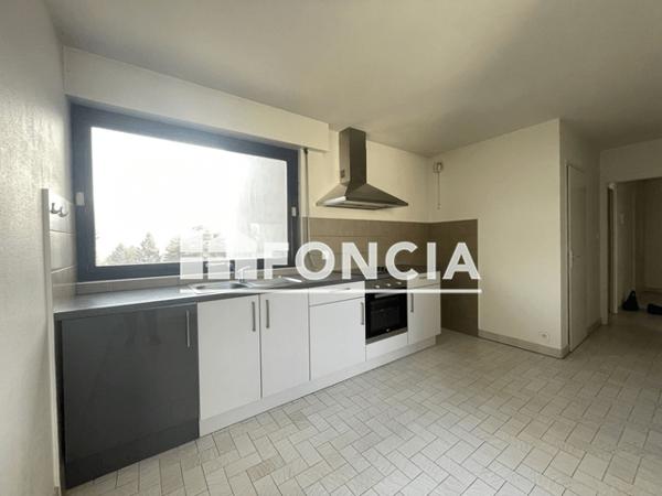 Location Appartement 2 pièces 66 m² - RESIDENCE EMERAUDE Voiron 38500