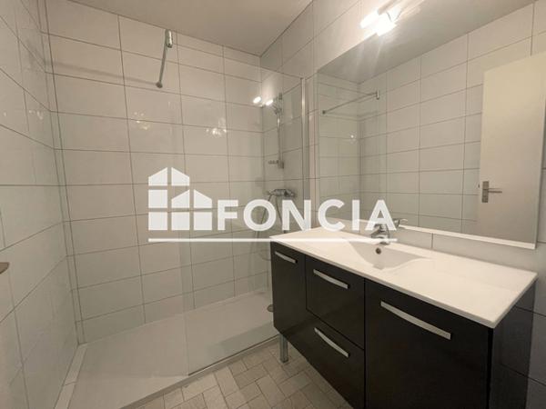 Location Appartement 2 pièces 66 m² - RESIDENCE EMERAUDE Voiron 38500