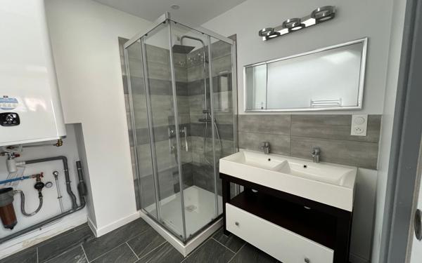 Maison à vendre    3 pièces • 85,71 m2 Saint-Jean-d'Angély