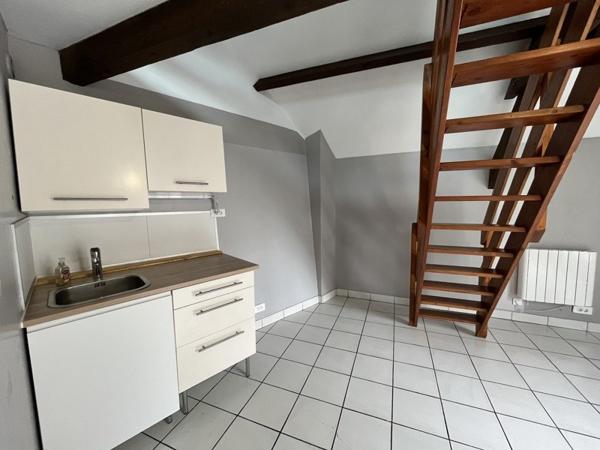 Appartement à louer |                                        Château-Renault |                                        1 pièce  | 33 m²