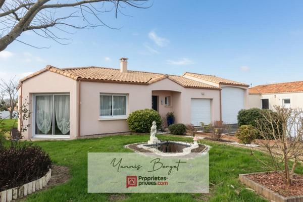Maison plain-pied - 155 m² - Jardin - Garages et dépendances