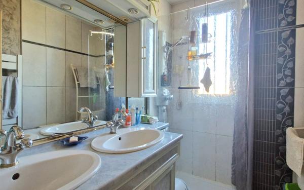 Maison à vendre    5 pièces • 86 m2 Thouron