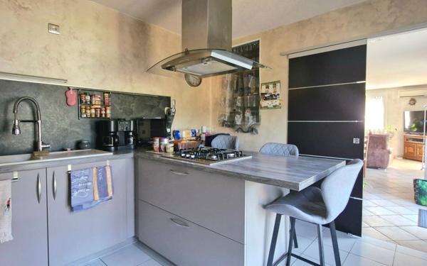 Maison à vendre    5 pièces • 86 m2 Thouron