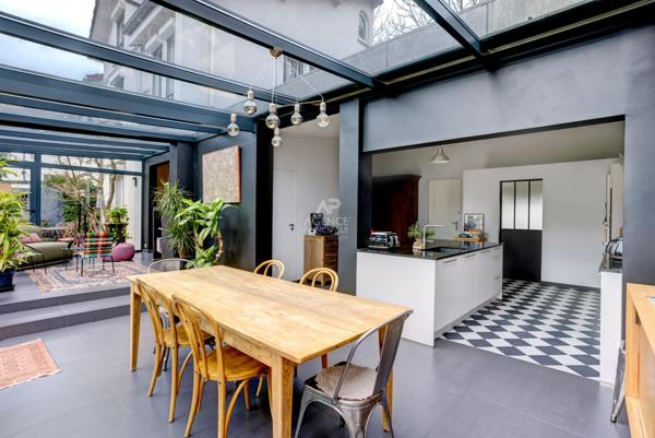 SÈVRES RIVE DROITE - MAISON FAMILIALE €1 690 000 ** - Référence 617-S