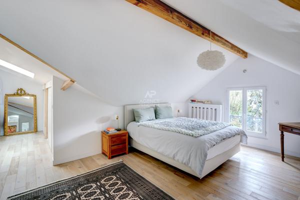 SÈVRES RIVE DROITE - MAISON FAMILIALE €1 690 000 ** - Référence 617-S