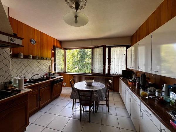 Maison de 300 m²