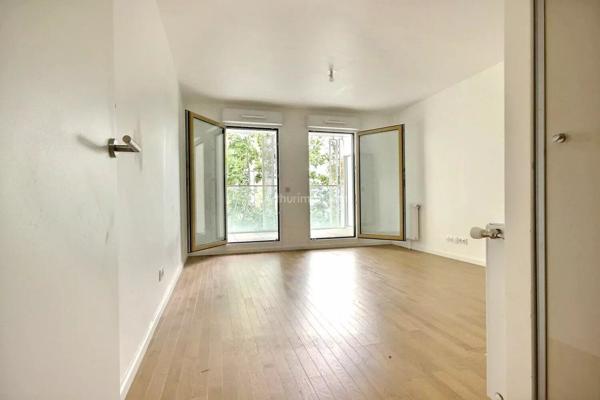 Vente                                                      Appartement
                        
                     1 pièces                      29 m2                     à Asnières-sur-Seine