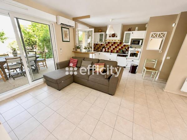 Maison
         4 pièces
        - 77 m² 298 000 € *