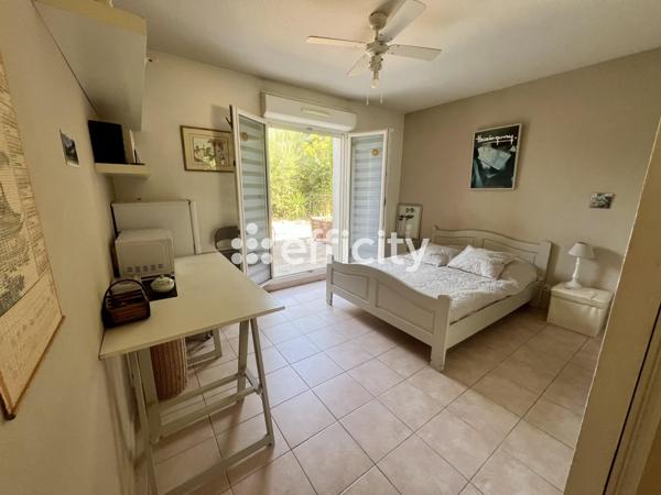 Maison
         4 pièces
        - 77 m² 298 000 € *