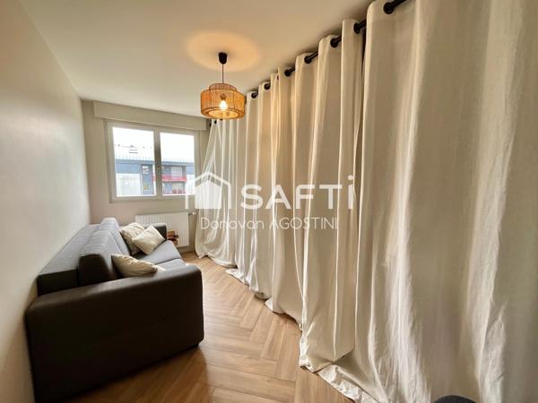 Pentagone : 2 chambres, 2 balcons, cave