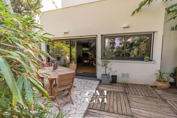 Bordeaux-Caudéran Duplex 98m² jardin, piscine, garage et parking