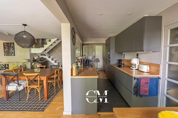 Bordeaux-Caudéran Duplex 98m² jardin, piscine, garage et parking