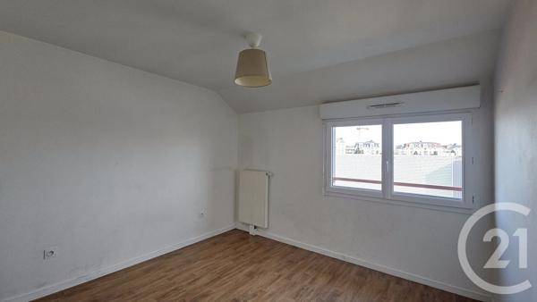Appartement F4 à vendre  4 pièces - 72,25 m 2   LE BLANC MESNIL  - 93