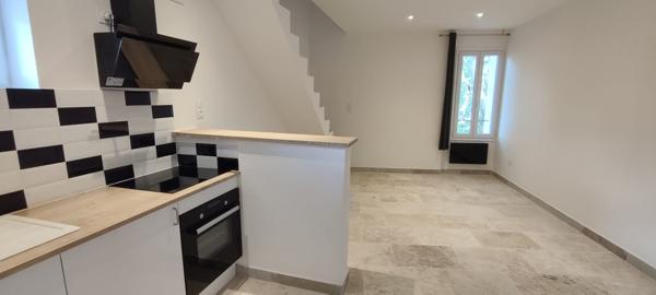 À louer – Charmant T2 duplex entièrement rénové Bagnols-sur-Cèze (30200)