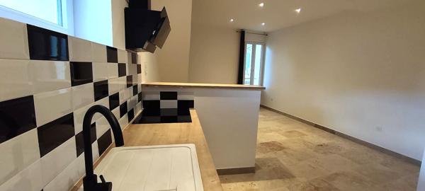 À louer – Charmant T2 duplex entièrement rénové Bagnols-sur-Cèze (30200)