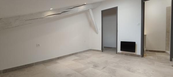 À louer – Charmant T2 duplex entièrement rénové Bagnols-sur-Cèze (30200)