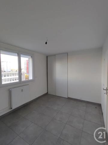 Appartement F3 à vendre  3 pièces - 68,25 m 2   ORLEANS  - 45