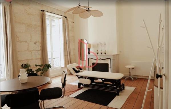 Bureau de 71 m² à louer à Bordeaux Jardin Public Quinconces