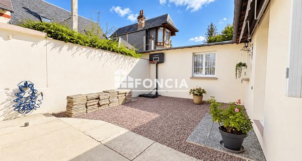 À vendre Maison 5 pièces 170 m² - Lisieux 14100