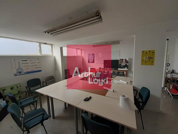 CLERMONT-FERRAND SECTEUR BERTHELOT BUREAUX 248 M² A LOUER