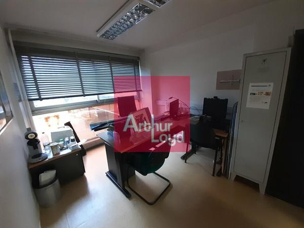 CLERMONT-FERRAND SECTEUR BERTHELOT BUREAUX 248 M² A LOUER