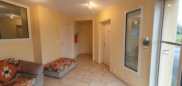 A vendre, bâtiment sur Verneuil Sur Vienne