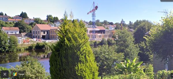 Saint JUNIEN 115 m² magnifique bureaux avec stationnement 2 mn centre ville