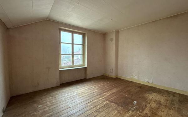 Maison à vendre    4 pièces •  Damparis