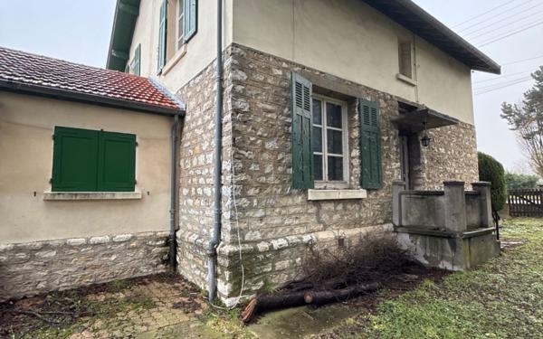 Maison à vendre    4 pièces •  Damparis