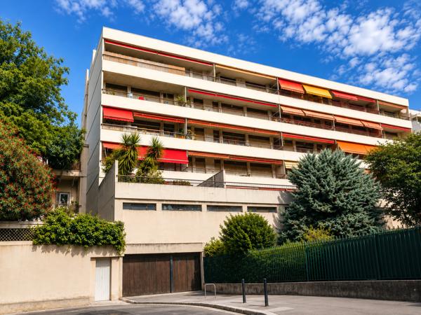 T4 lumineux de 83 m² – Deux terrasses – Ascenseur – Cave-Proche Chave