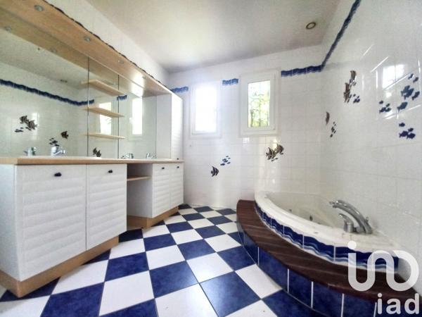 Maison 7 pièces de 170 m² à Damazan (47160)