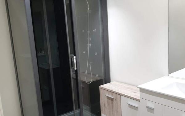 Immeuble à vendre    5 pièces • 101,61 m2 Espira-de-l'Agly