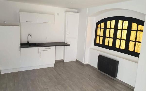 Immeuble à vendre    5 pièces • 101,61 m2 Espira-de-l'Agly