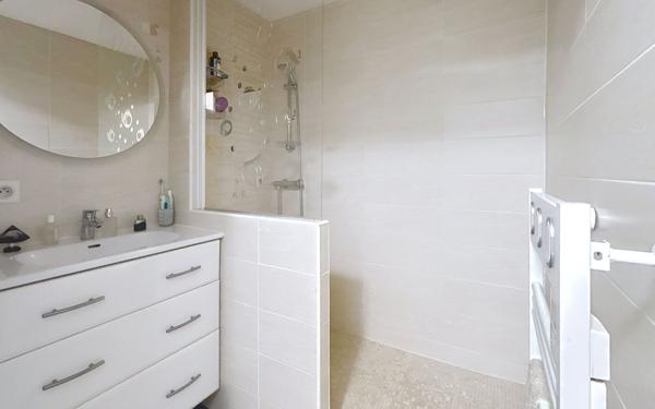 Appartement à vendre    3 pièces • 68,17 m2 Saint-Raphaël