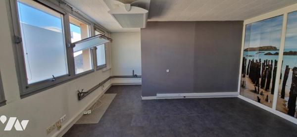 SAINT MALO - Rocabey - Local professionnel (42m²) - 2eme étage avec ascenseur
