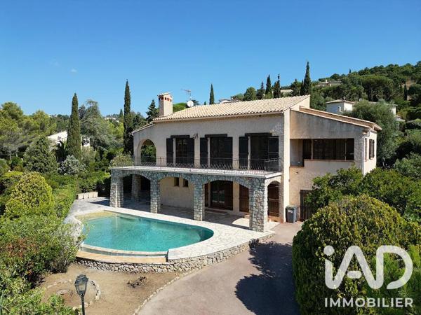 Maison à vendre 6 pièces 195 m² Roquebrune-sur-Argens