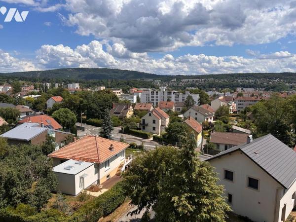 Appartement T5 avec vue situé rue de Chalezeule