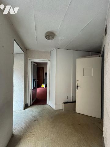 Maison de ville (local + appartement) Lacapelle-Marival