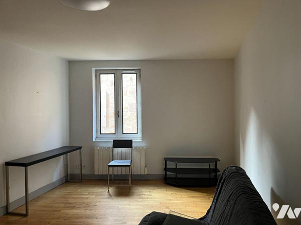 Maison de ville (local + appartement) Lacapelle-Marival