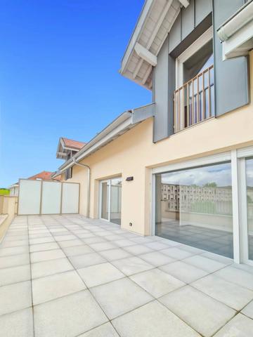 Appartement T3 en duplex avec grande terrasse, centre de Belley