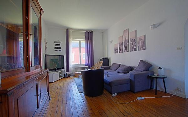 Immeuble à vendre    3 pièces • 108,23 m2 Roye